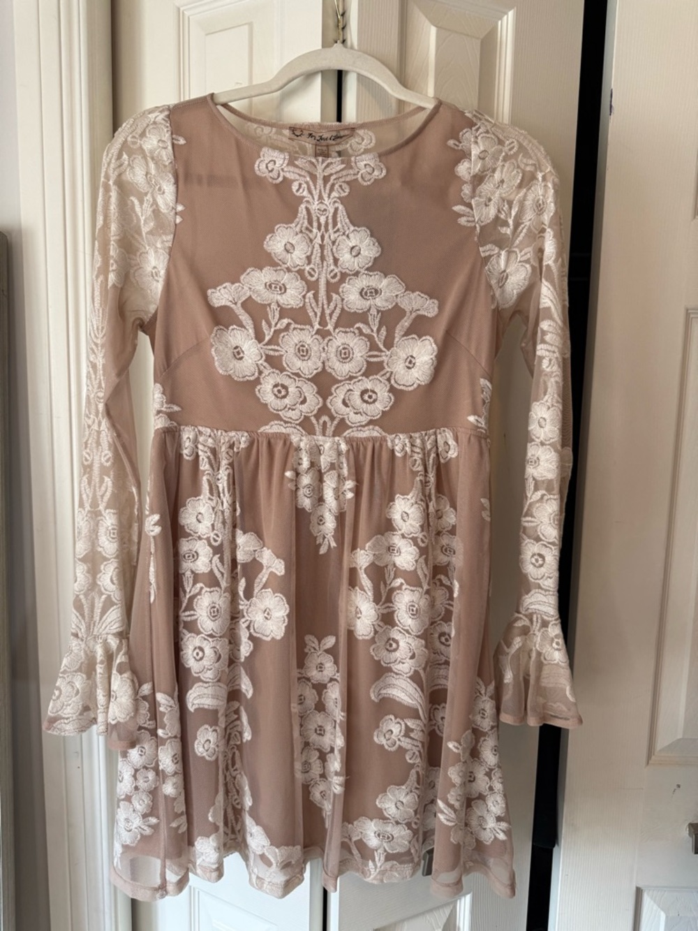 For Love And Lemons Blush Lace-Embroidered Floral Mini Dress PTP 17 inches - Picture 5 of 7